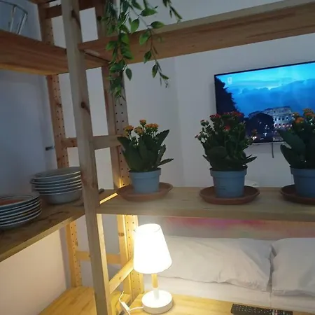 Monolocale Vicino Metro Libia Rome