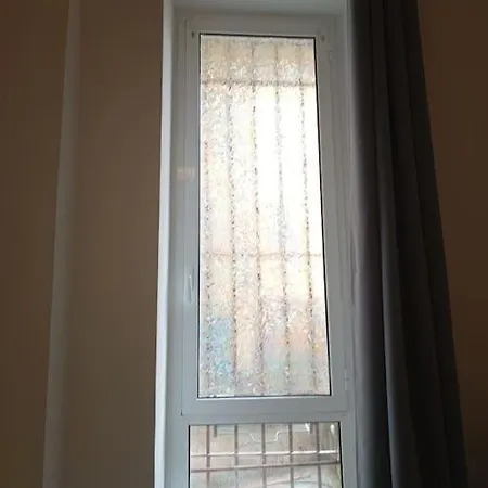 Monolocale Vicino Metro Libia