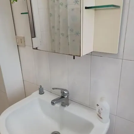 Monolocale Vicino Metro Libia Apartment *