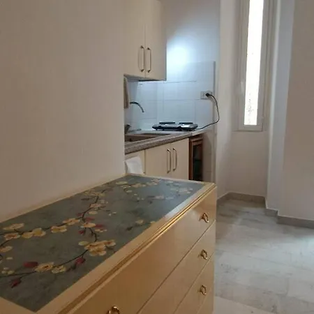 Apartment Monolocale Vicino Metro Libia