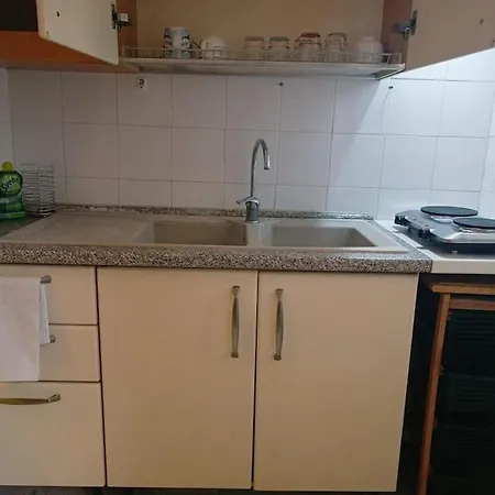 Monolocale Vicino Metro Libia Apartment