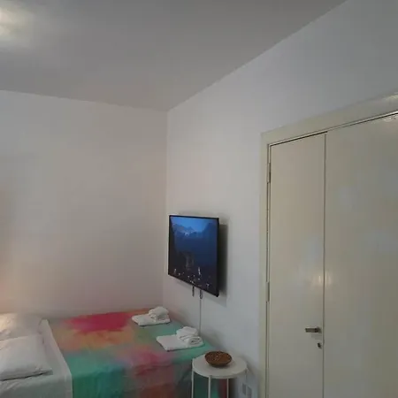 Apartment Monolocale Vicino Metro Libia *