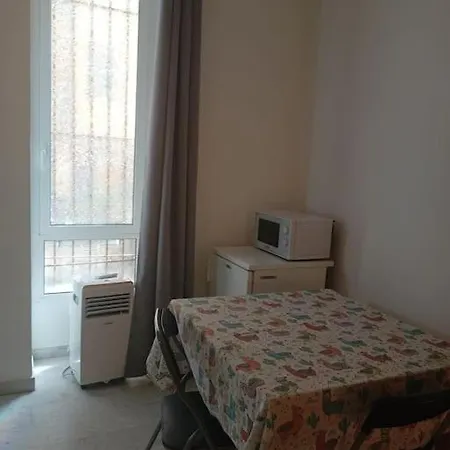 Apartment Monolocale Vicino Metro Libia